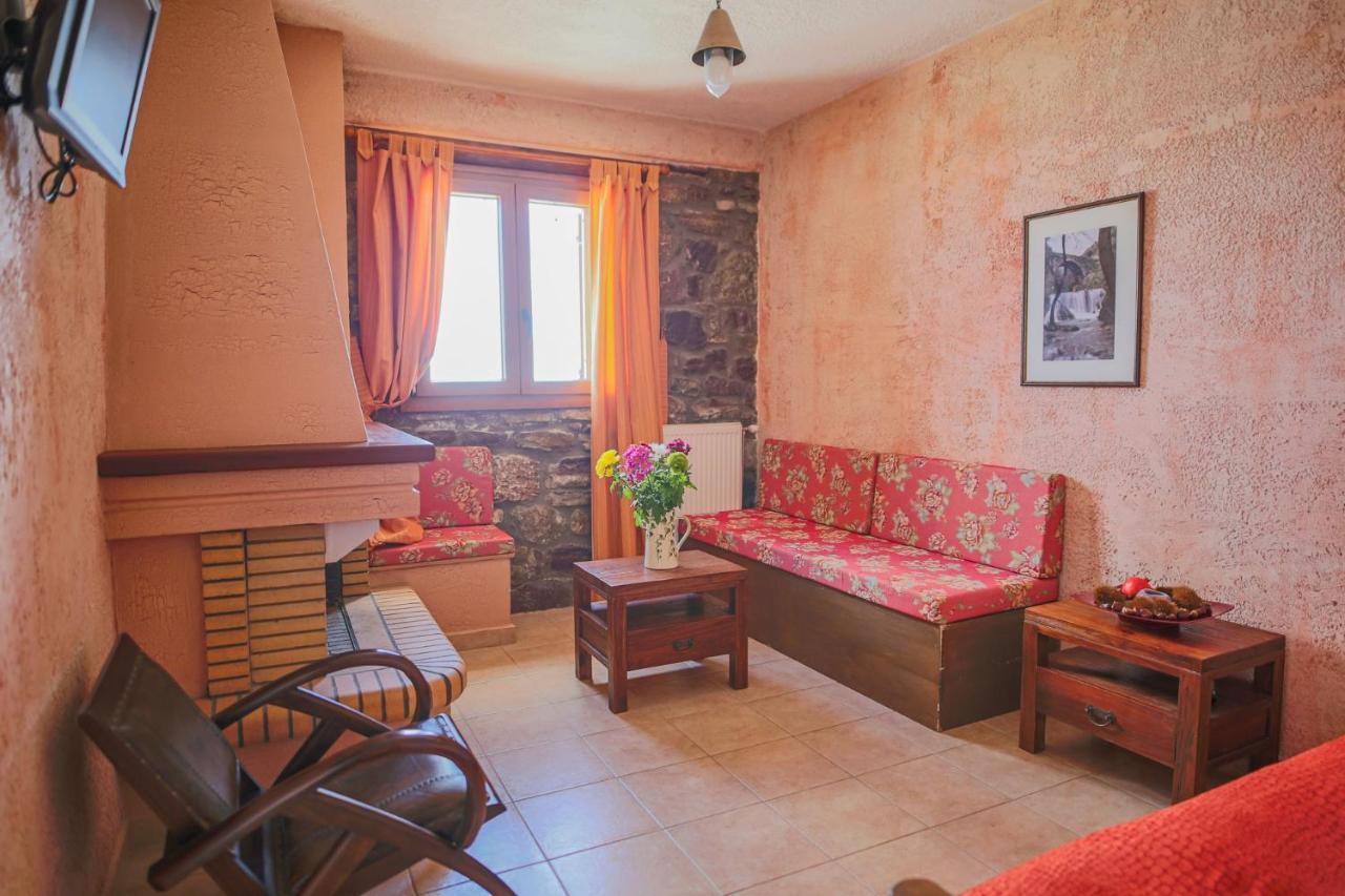 Faris Hotel Xirokampi Esterno foto
