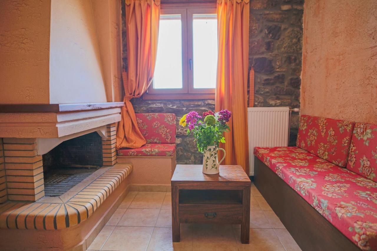 Faris Hotel Xirokampi Esterno foto