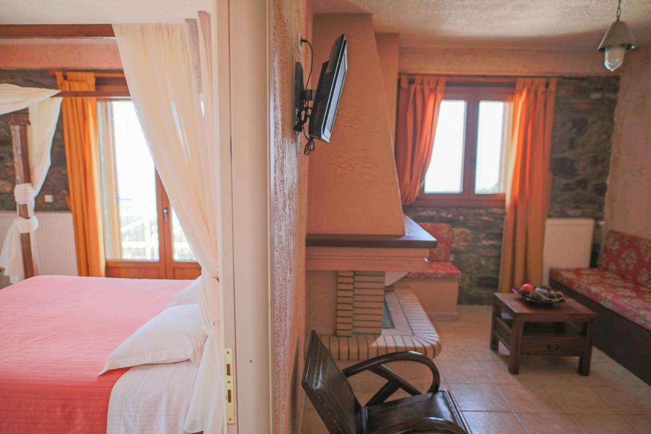 Faris Hotel Xirokampi Esterno foto